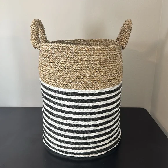 Ballard Designs Teagan Natural Basket Medium - Picture 2 of 13